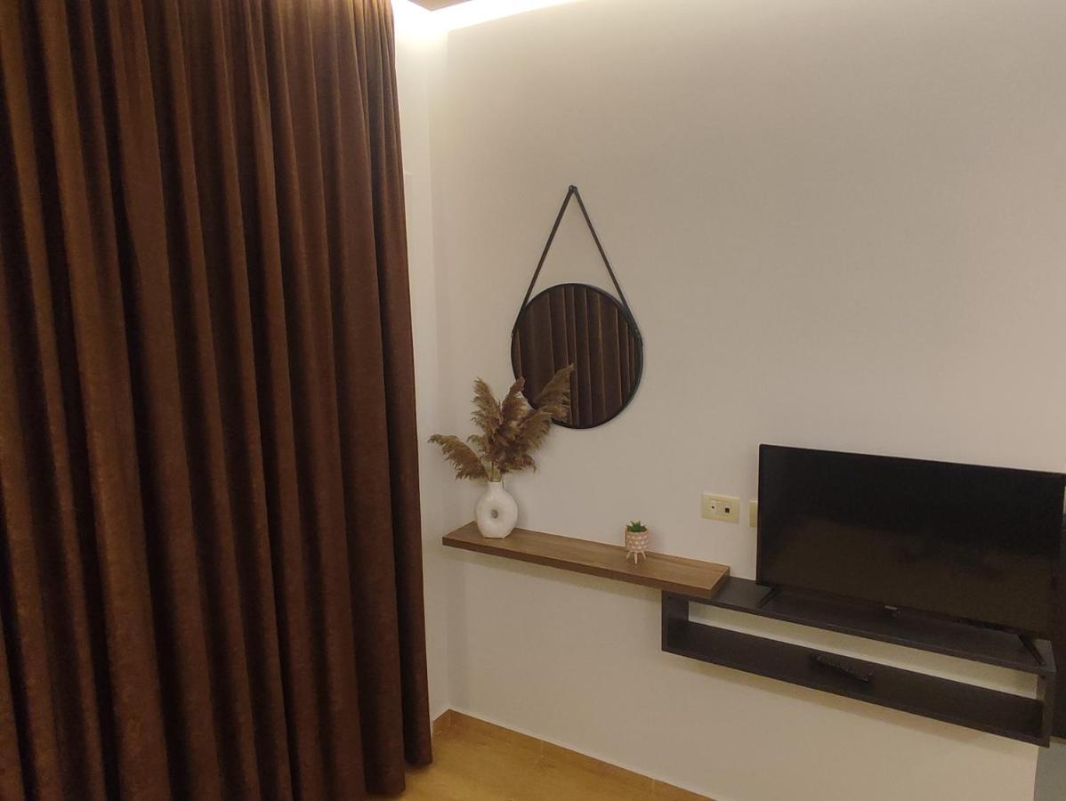 Apartments Sadiku With Sea View Sarandë Eksteriør billede