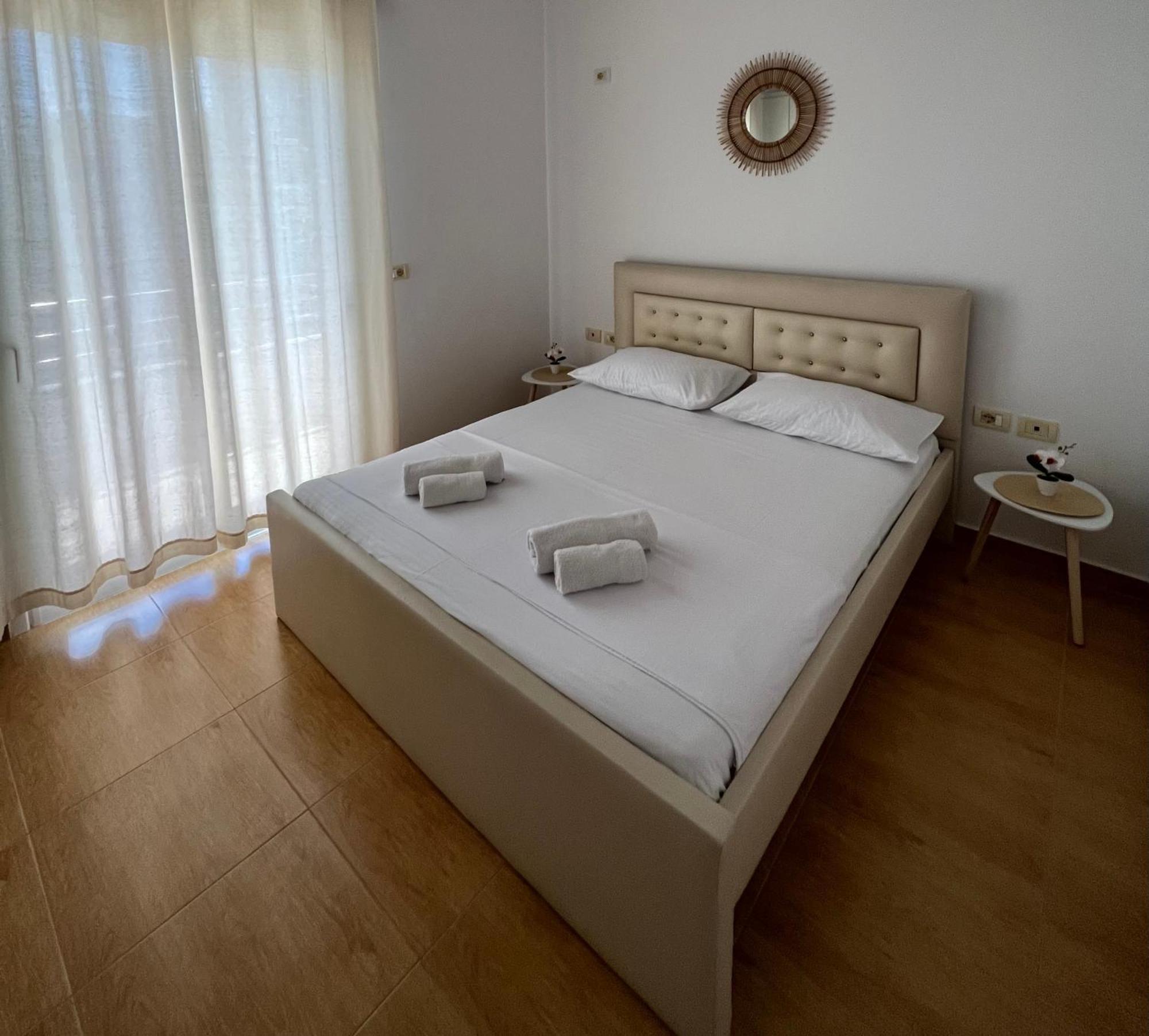 Apartments Sadiku With Sea View Sarandë Eksteriør billede